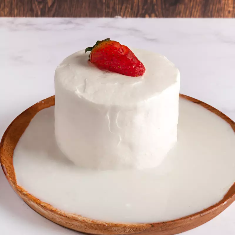 Pastel 3 Leches de Fresa Ind