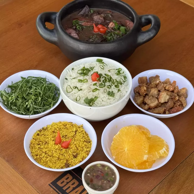 PARA 4 PESSOAS (SÁBADO E DOMINGO)