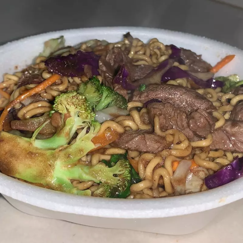 Yakisoba de carne (alcatra)