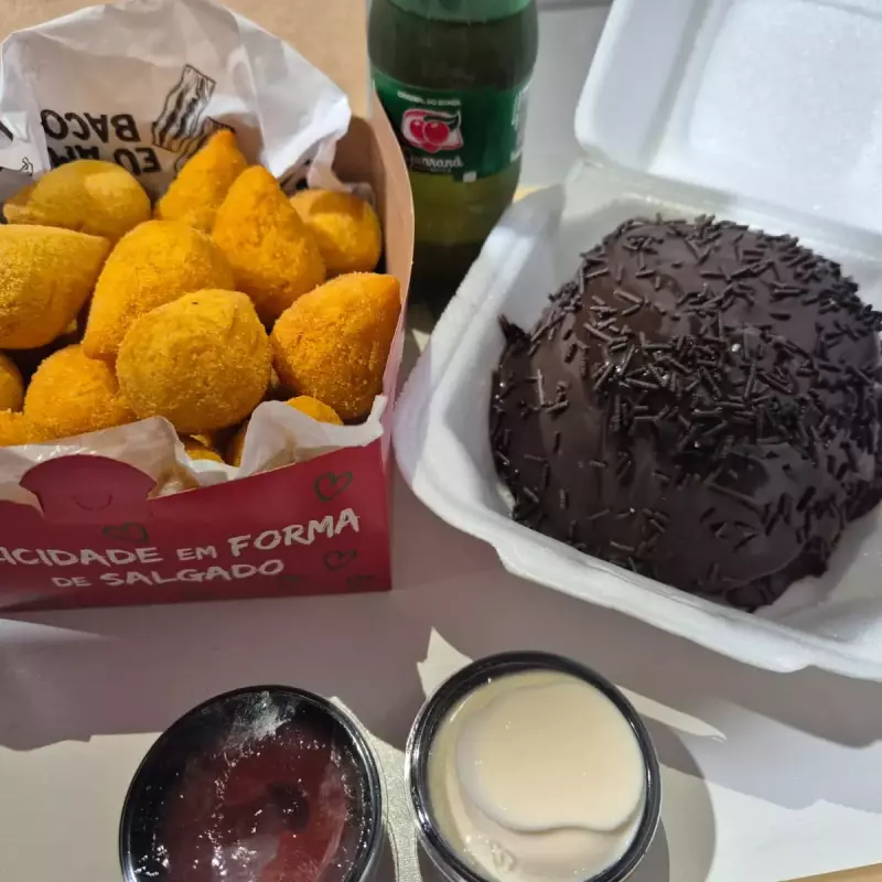 30 Salgados +1 Bolo Mini Vulcão +1 G