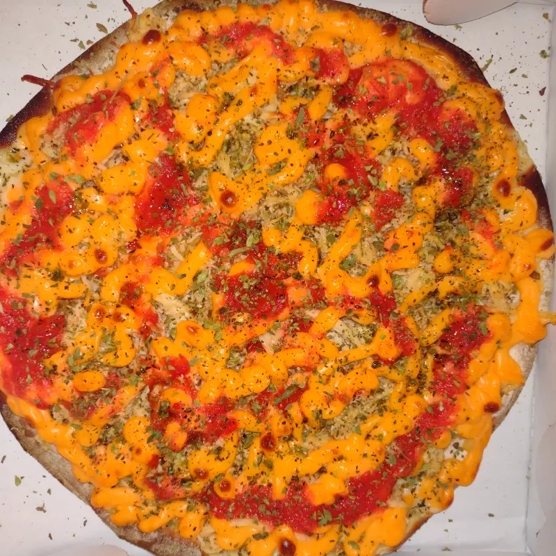 24-Mini Pizza- Frango com Cheddar