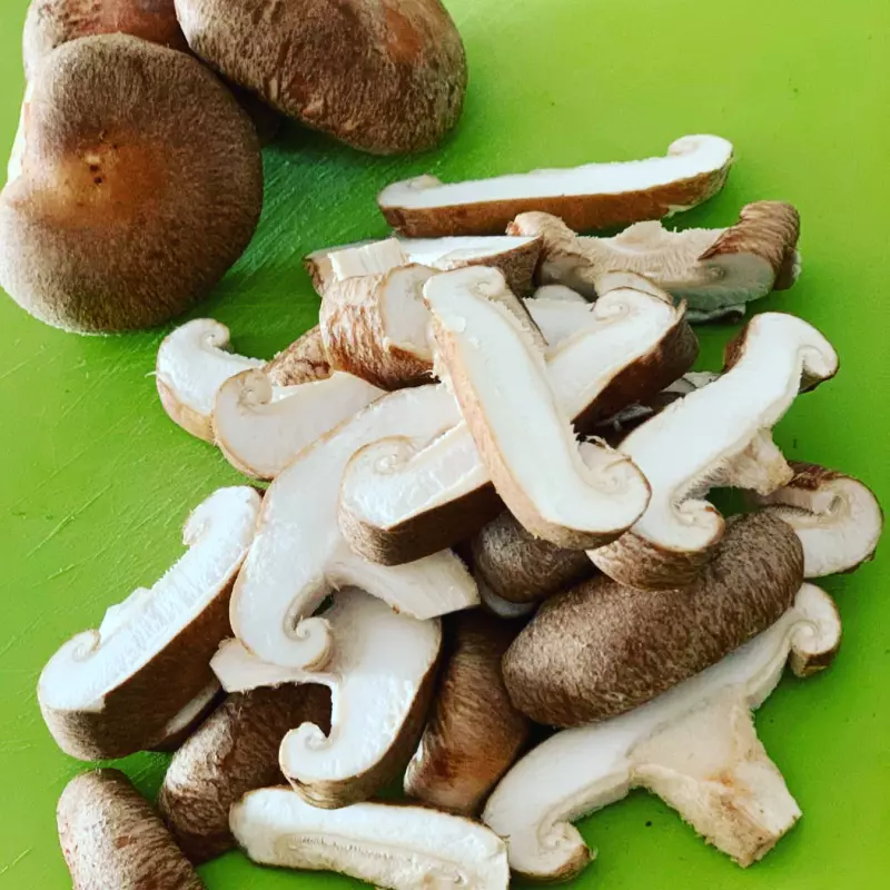 Shiitake Fresco (Fatiado)