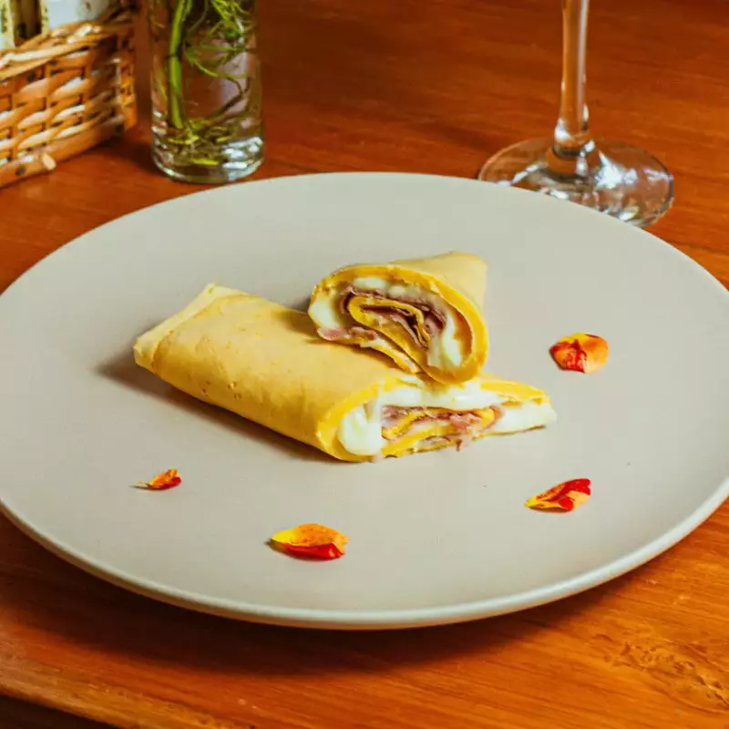 Crepioca de Queijo com Presunto