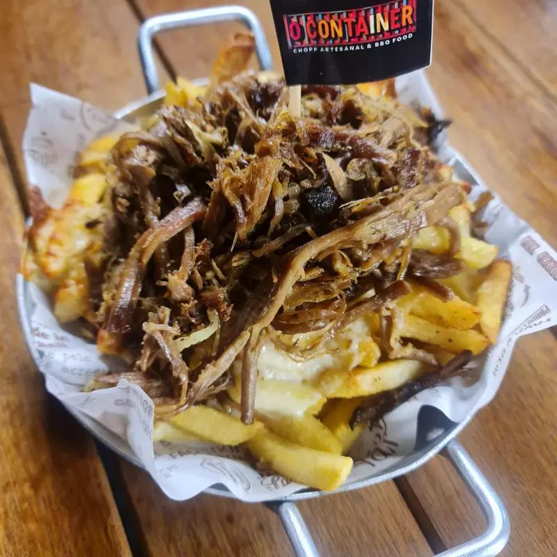 Batata Frita c/ Costela e Queijo