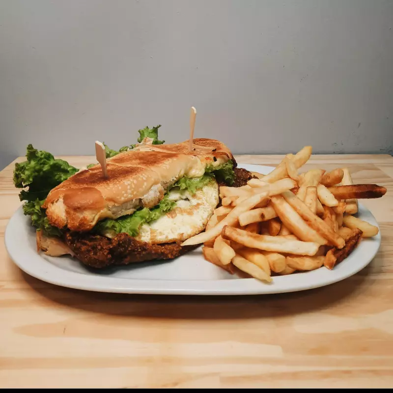 Familiar con Papas Fritas