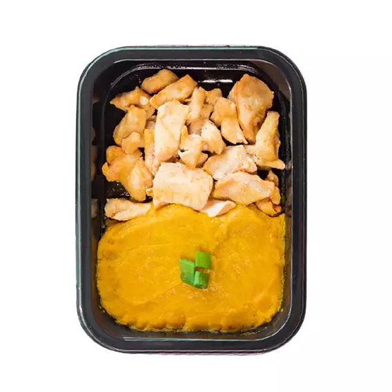 ISCAS DE FRANGO COM PURÊ CABOTIA