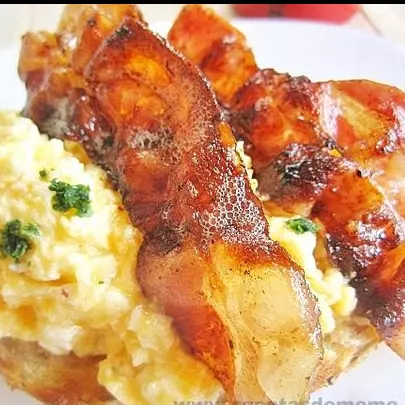 huevos queso tocineta