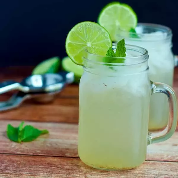 Agua de limon
