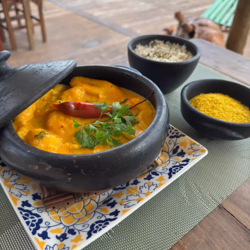 Moqueca de Peixe e Camarão