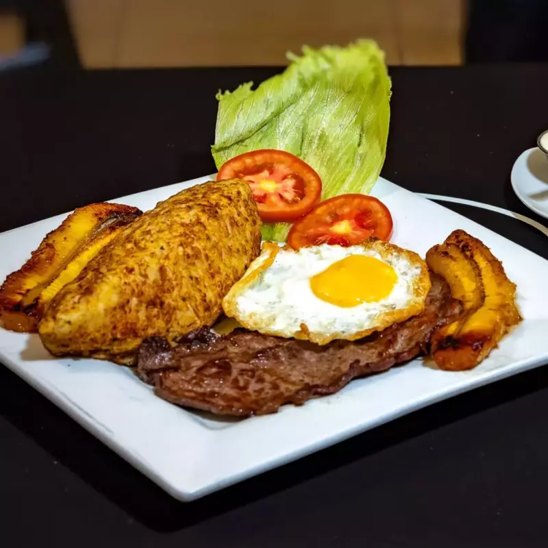 Tacu - Tacu con  Bisteck a lo pobre