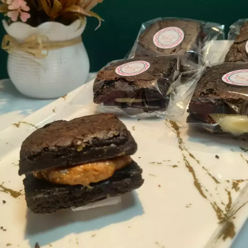 BROWNIE SANDUÍCHE DOCE DE LEITE