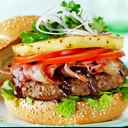 Hamburguesa arrachera con piña