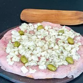 Pizza de palmitos con jamon