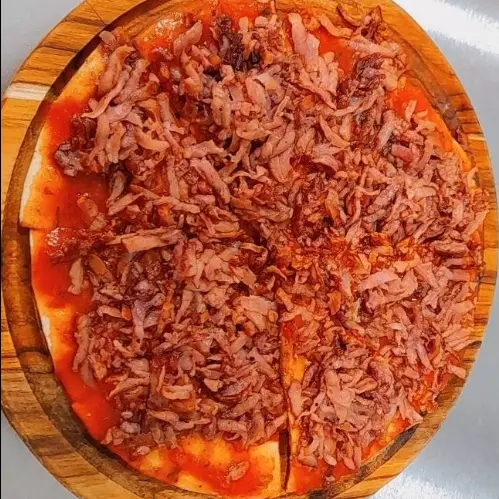 Pizza de calabresa e queijo