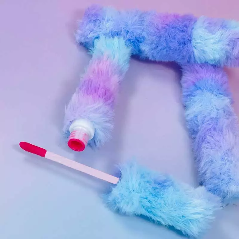 LABIAL PELUCHE