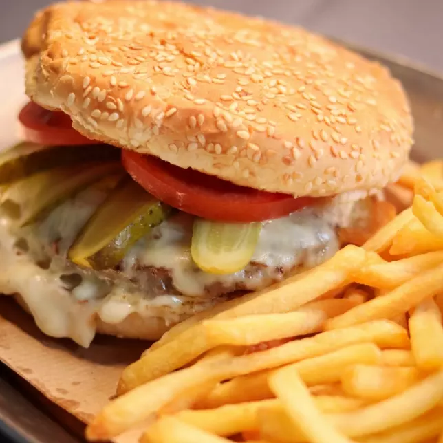 Hambúrguer Clássico