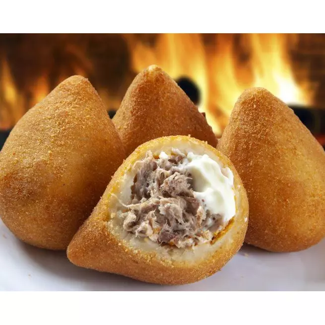 Coxinha Carne seca com catupiry