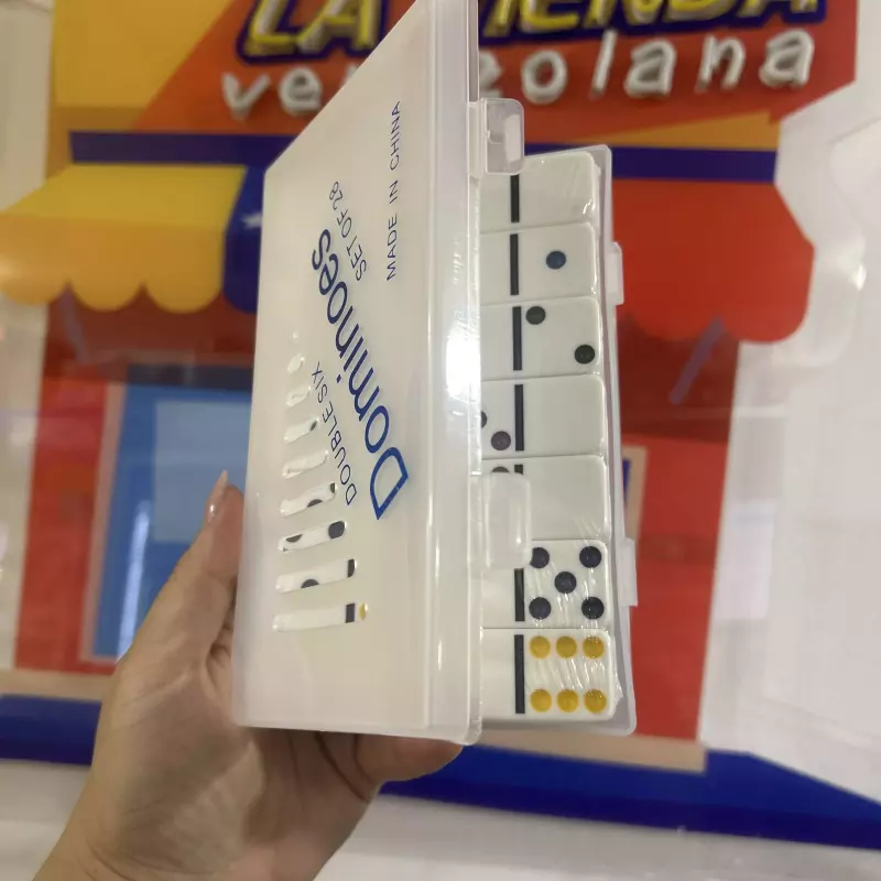 Dominó estuche plástico