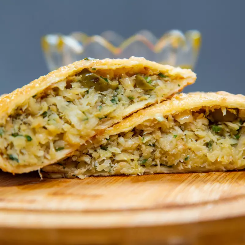 PASTEL DE BACALHAU COM CATUPIRY