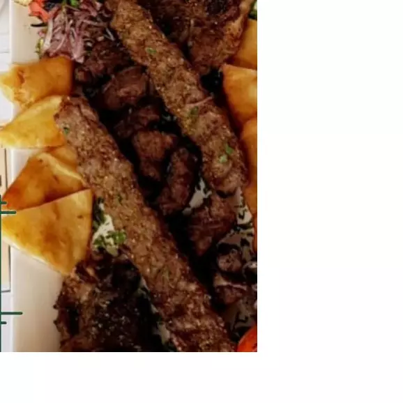 كباب. لحم مع المقبلات