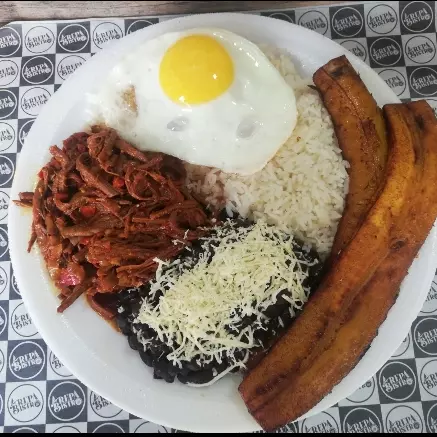 Pabellón Criollo Normal