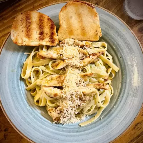 PASTAS AL AJILLO CON PECHUGA