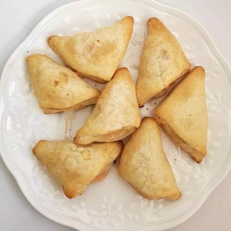 Mini Folhado de Quatro Queijos - 500g