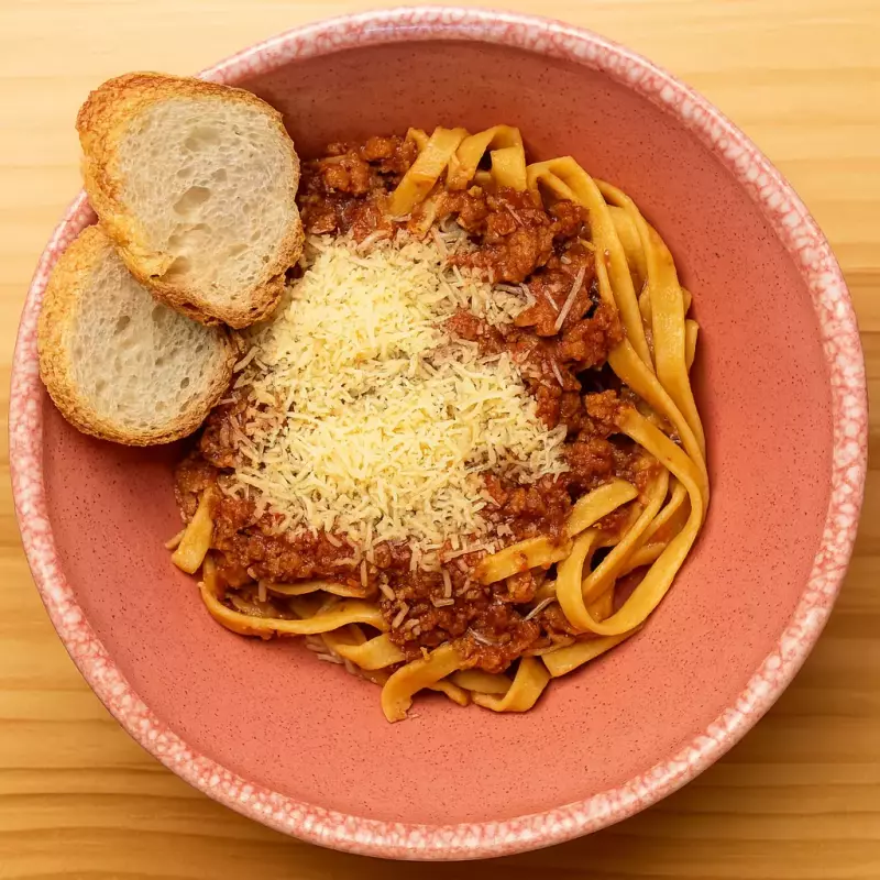 Tallarines con Ragú alla bolognese