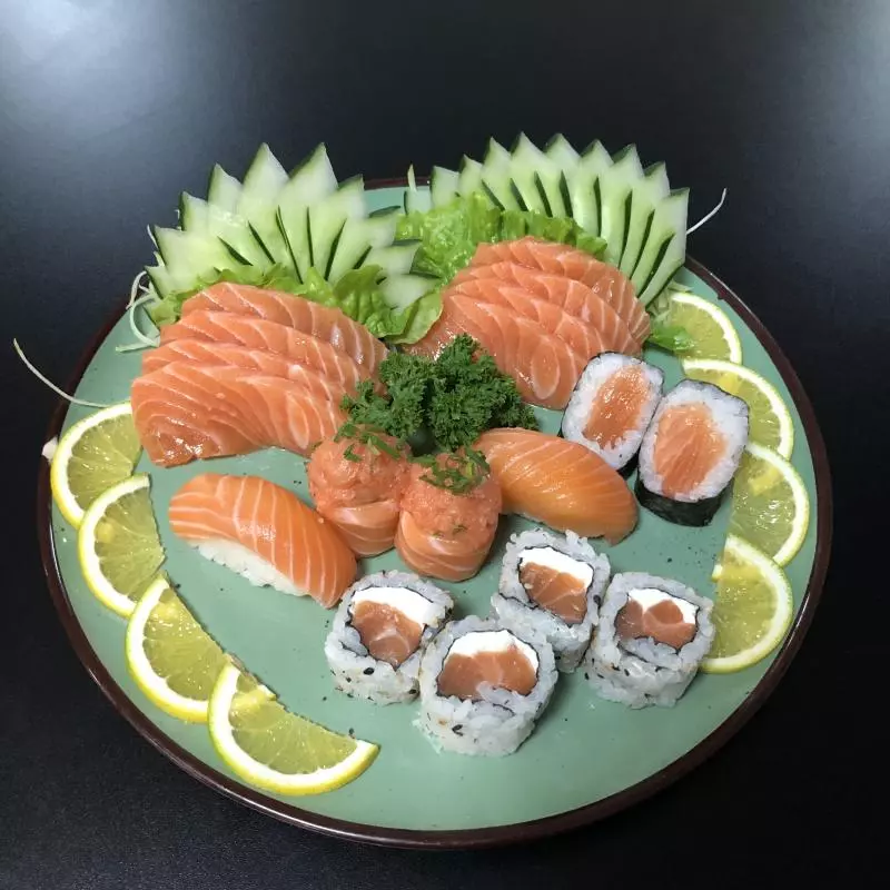 Combinado Salmão (18 pcs)