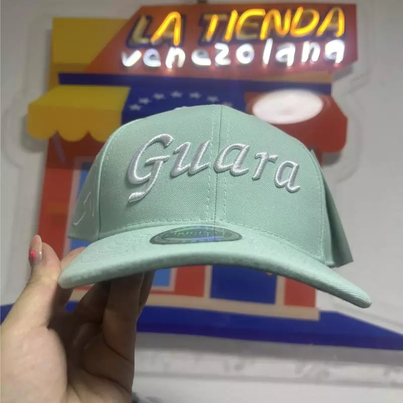 Gorra Guara verde jade letra blanca