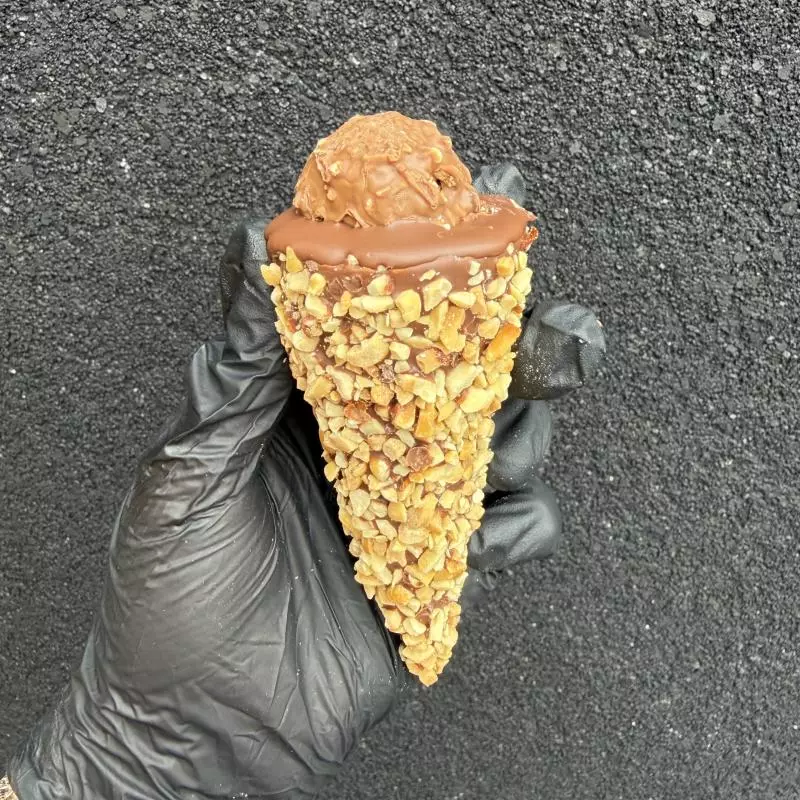 Cone ferrero rocher