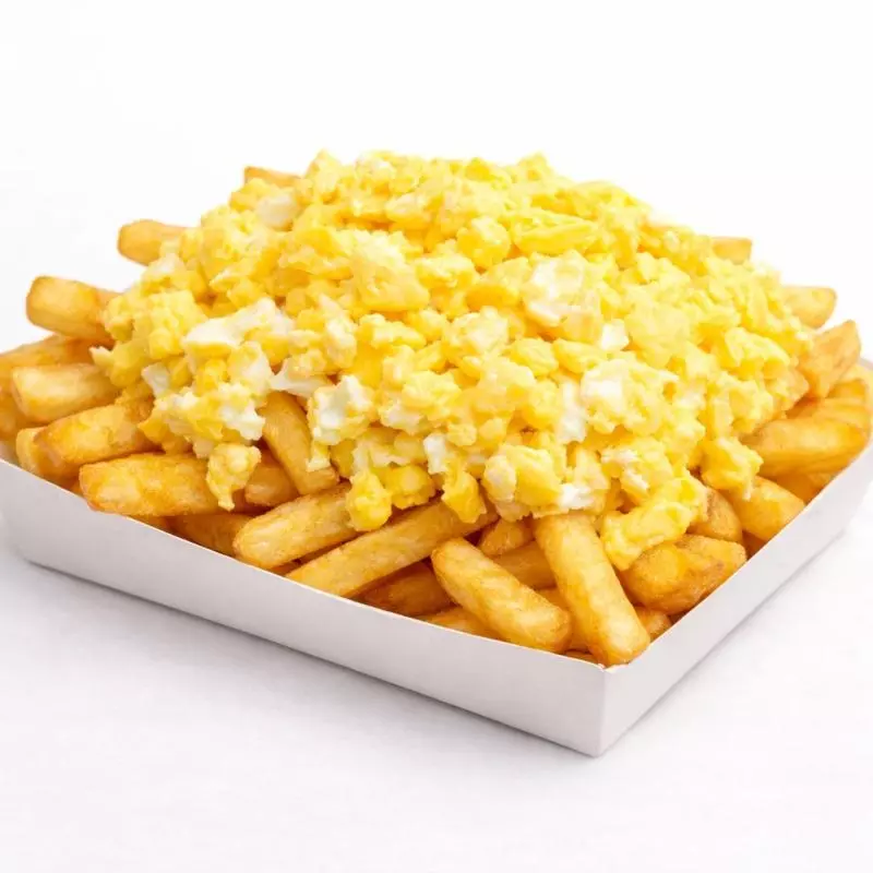 PAPAS FRITAS CON HUEVOS REVUELTOS