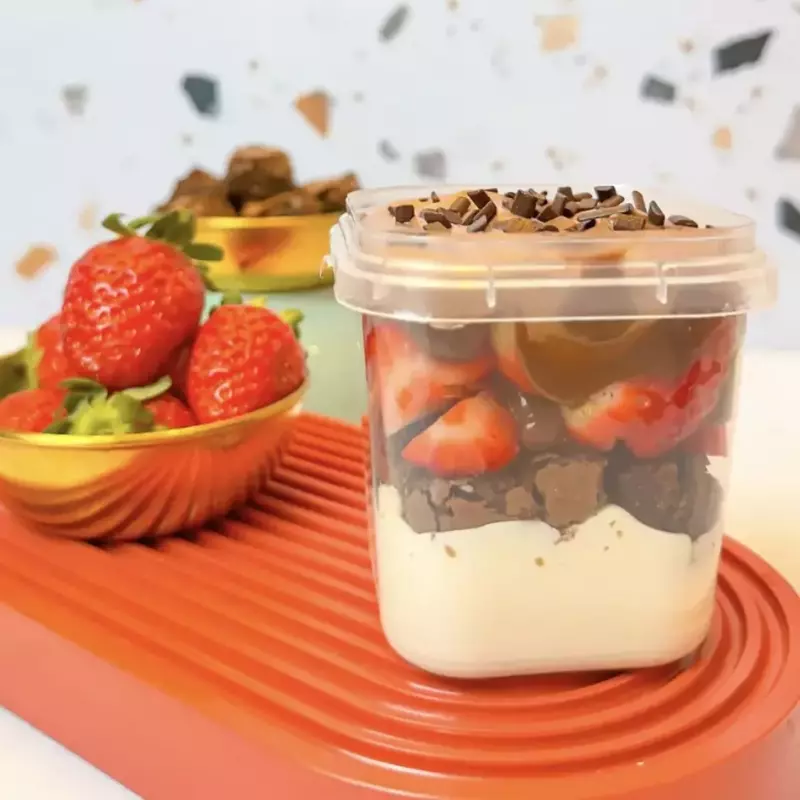 Bombom de morango no pote