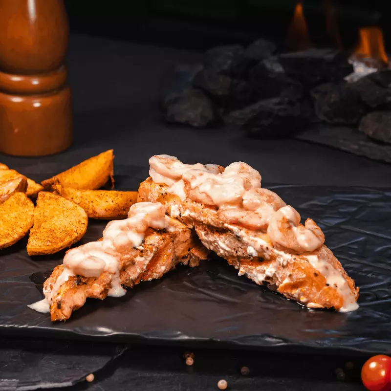 SALMÓN EN SALSA DE CAMARÓN