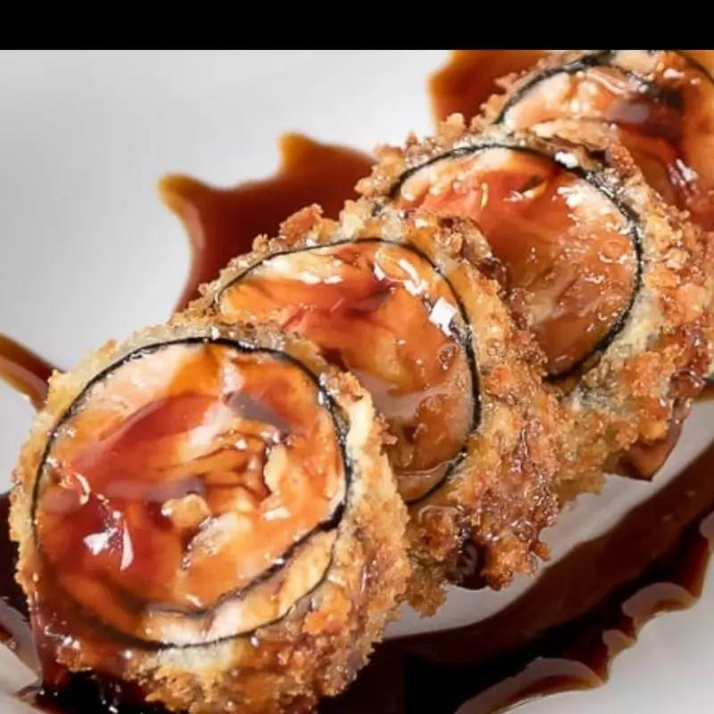 29. Hot Roll salmão e camarão