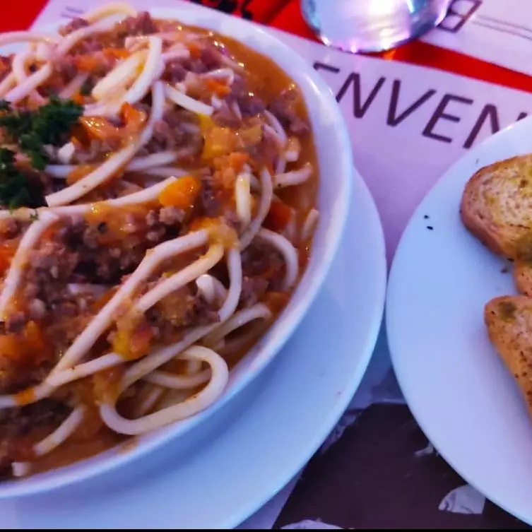 Espaguetis a la Boloñesa