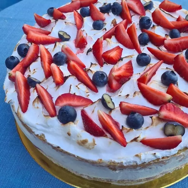 TORTA Frutillas con crema
