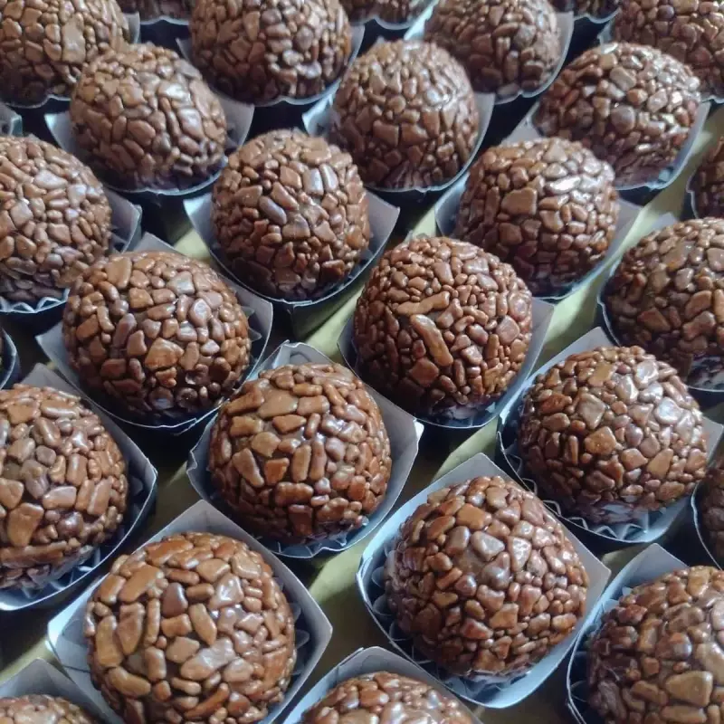 Brigadeiros de festa 20g 100un