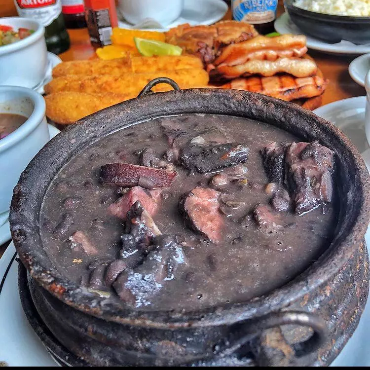 FEIJOADA ( MELHOR DA REGIÃO )
