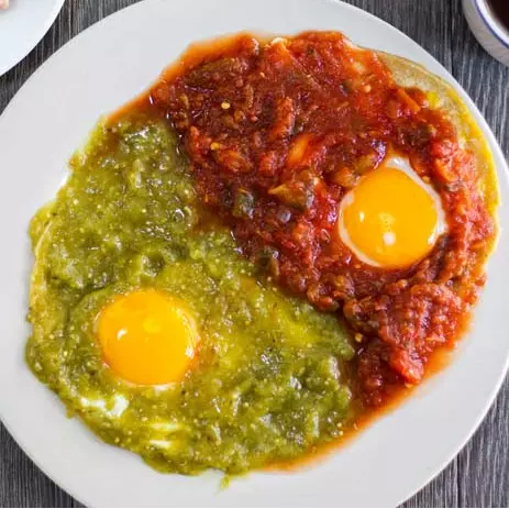 HUEVOS DIVORCIADOS ESTRELLADOS