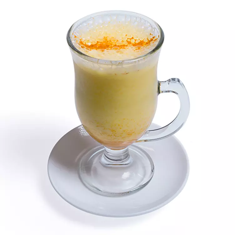 Iced Cúrcuma Latte