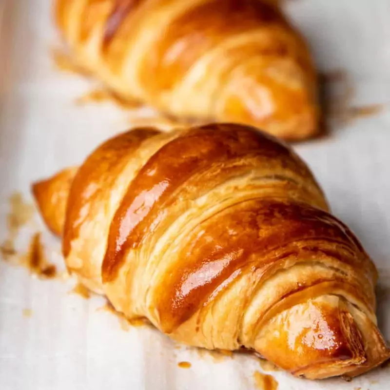 CROISSANT MANTEQUILLA
