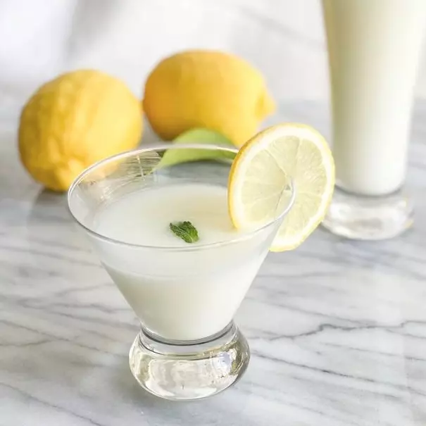 CALPIS FRAPPE SAKE