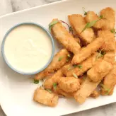 ISCA DE PEIXE C/ MOLHO TÁRTARO