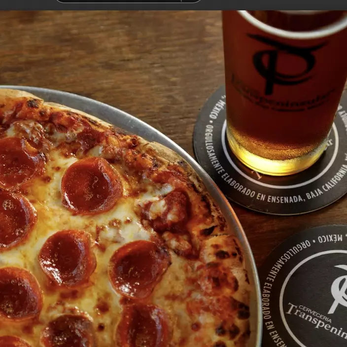 PIZZA PEPPERONI + PINTA