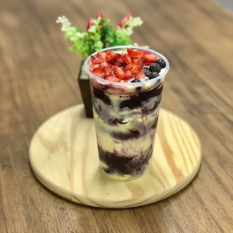 Copo com 770ml de AÇAÍ