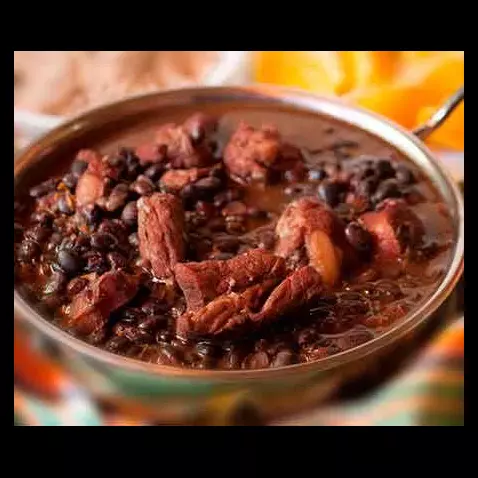 SOPA FRIJOL ROJO Y COSTILLA DE CERDO