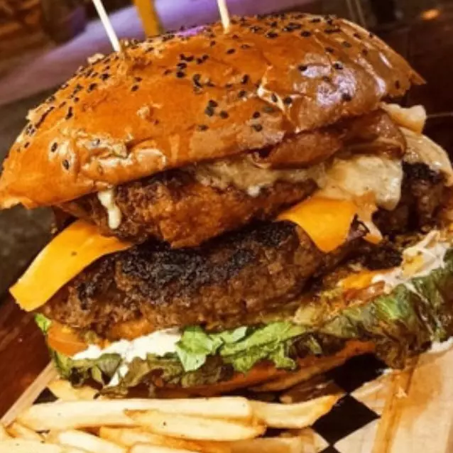 La Gran Monarca - solo en sitio