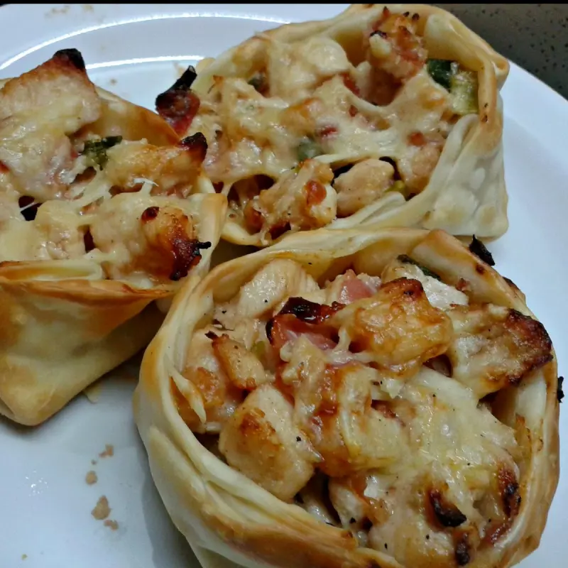 Empanada Pollo, Panceta y Verdeo