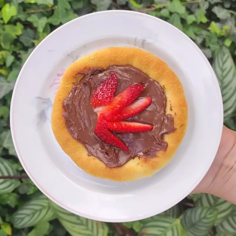 Esfihade creme de avelã com morango